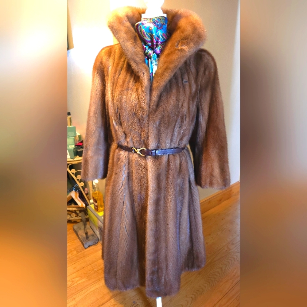 Luxurious Brown Fur mink Coat  belt no sale
